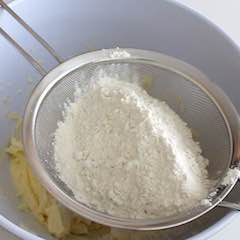 sieve flour to make the pineapple dough